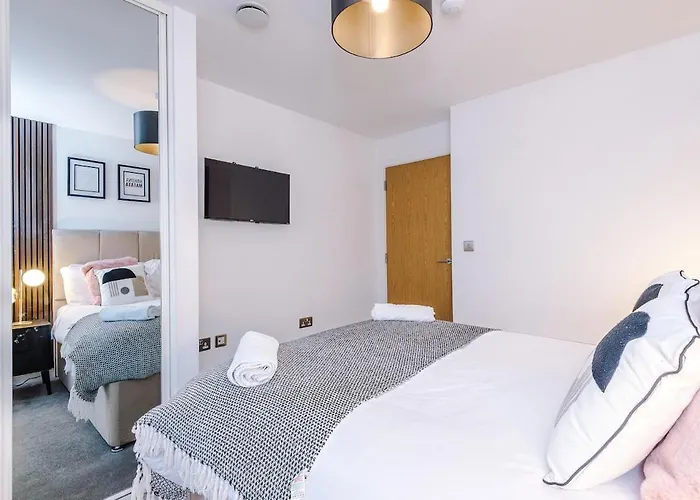 Central, 2 Bedroom, Penthouse Duplex * Manchester