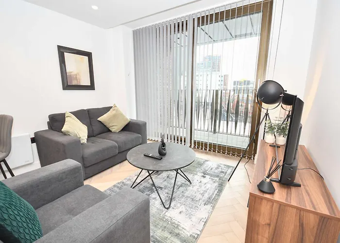 Contemporary Flat In W Balcony Apartment Manchester