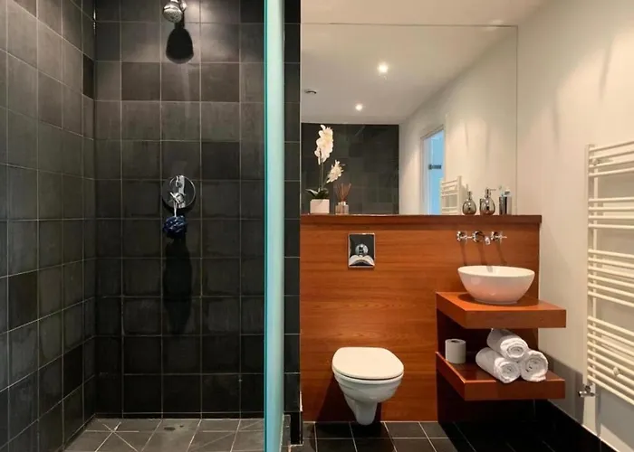 High-end Modern Two-bedroom *