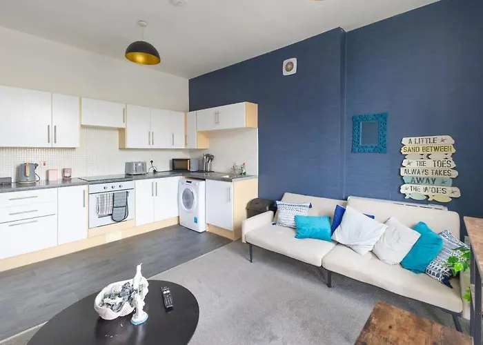 Charming 2-bed In M16 *