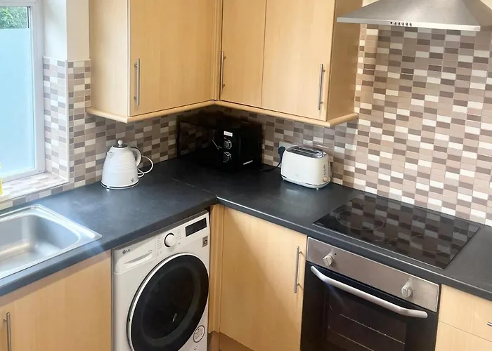 Spacious 2-bed Near Centre Manchester