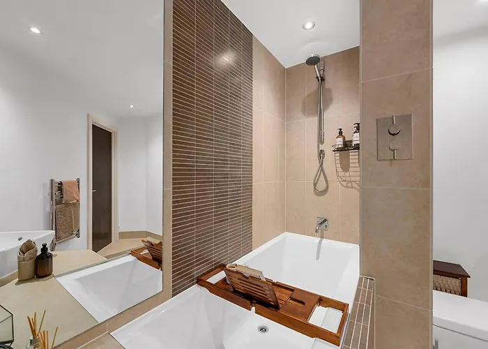 Cityscape Mcr Skyline- 2br, Free Parking, Views Apartment *