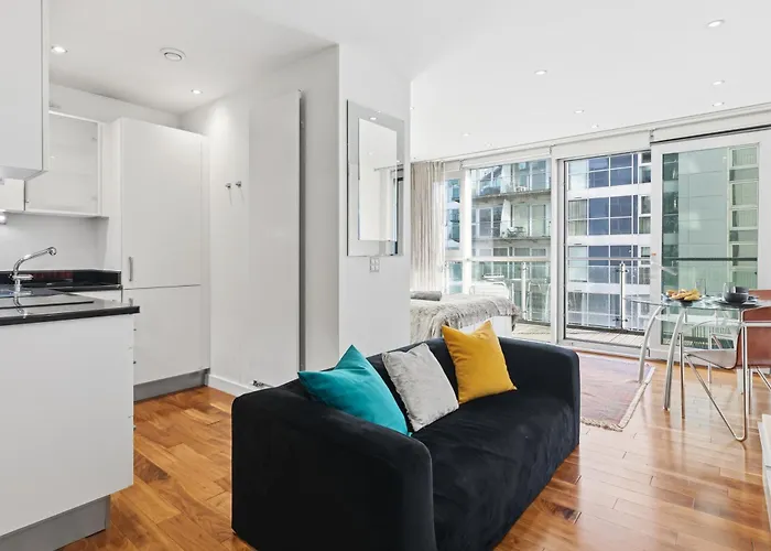 Centre 1b With Free Private Parking & Balcony Apartament *