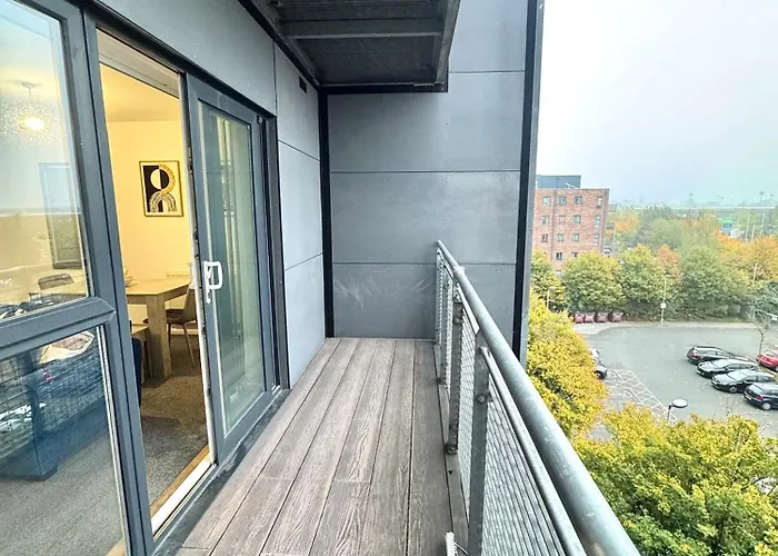 The Citylive Coop Arena Apartment *