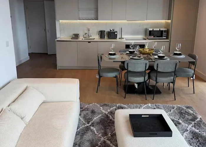 아파트 2bed - Sleeps 4 Centre Parking *
