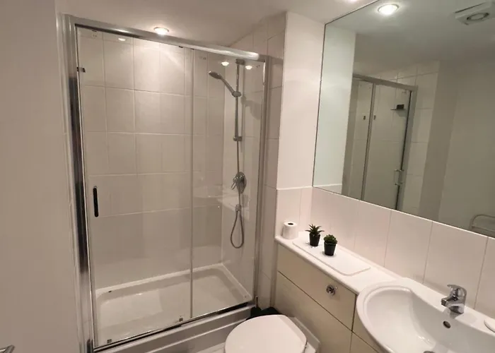 Oxford Rd Skyline 2br Centre Retreat