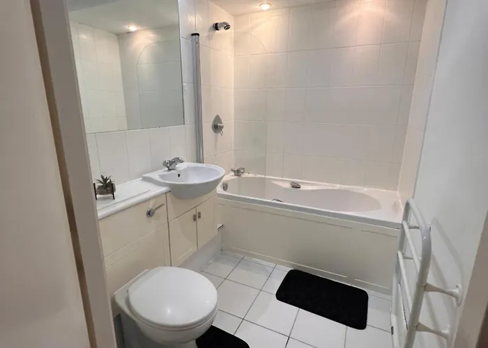 Oxford Rd Skyline 2br Centre Retreat Апартаменты *