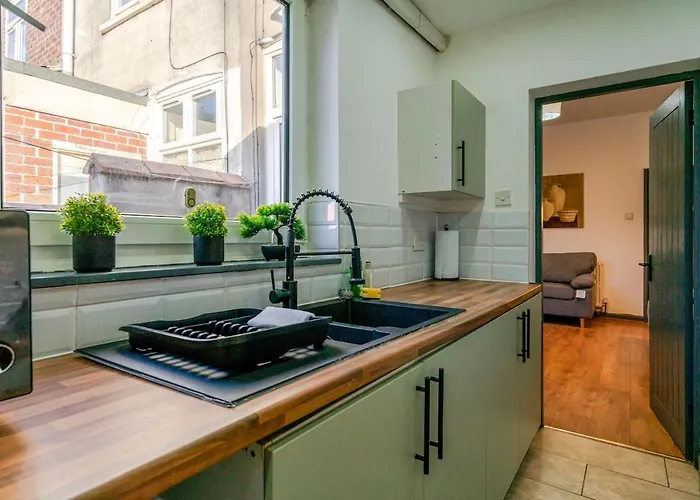 Tallis House, Near Centre, Sleeps 8 By Nmb مانشستر