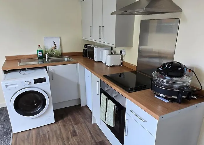 Charming 1Br Retreat With Garden & Wifi * 曼彻斯特