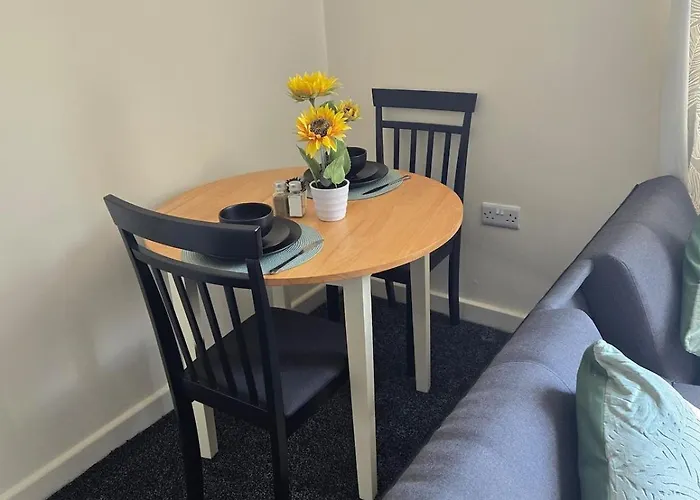 Charming 1Br Retreat With Garden & Wifi