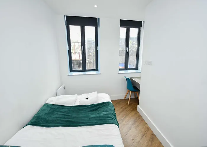 Convenient 2bed Flat W Security Apartament Manchester