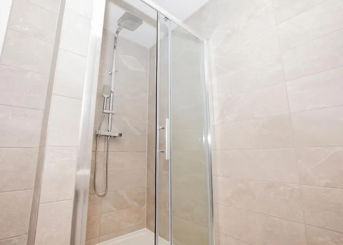 Διαμέρισμα Luxury - - Pool - Terrace - Gym - Parking - Μάντσεστερ