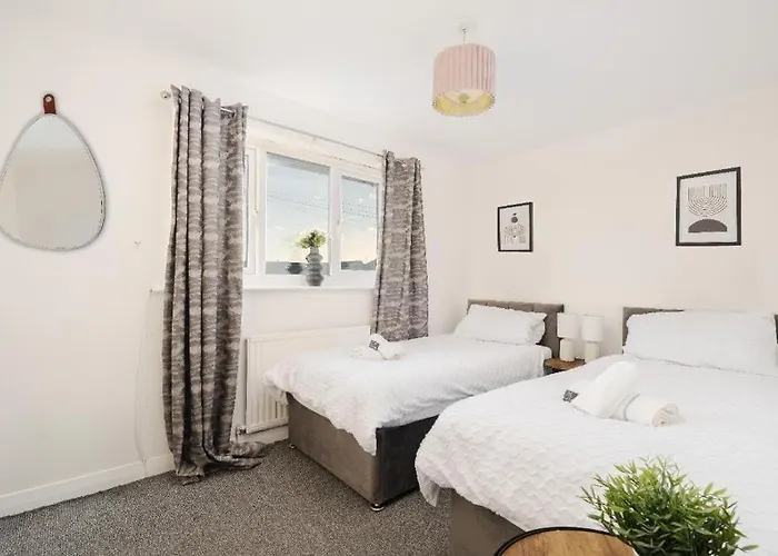 Lavish & Comfy - Contractors And Long - Close To Piccadilly & Etihad - Fast Speed Wi-fi - Sleep 7 * 맨체스터