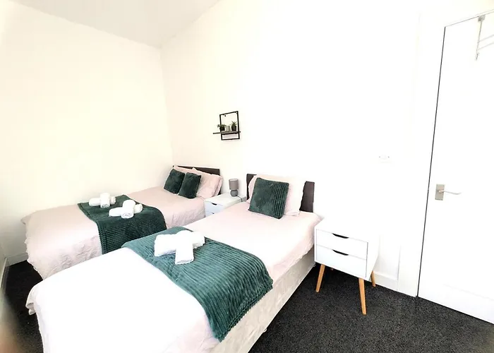 Spacious And Modern 2br - Free Parking Apartamento