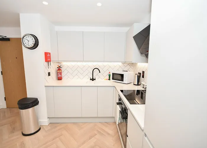 Contemporary Flat In W Balcony *