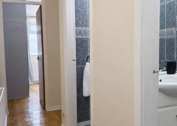 Cosy 2-bed Flat In The Heart Of Prestwich Village Appartement Manchester