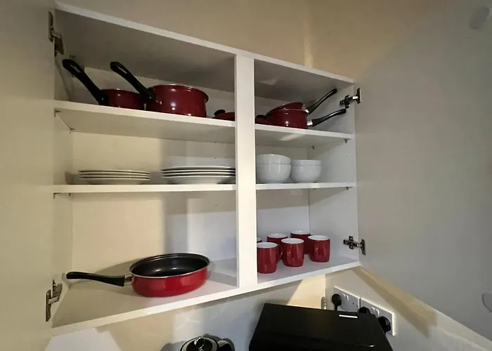 Cosy One-bedroom Ground Floor Flat In Eccles, アパート *