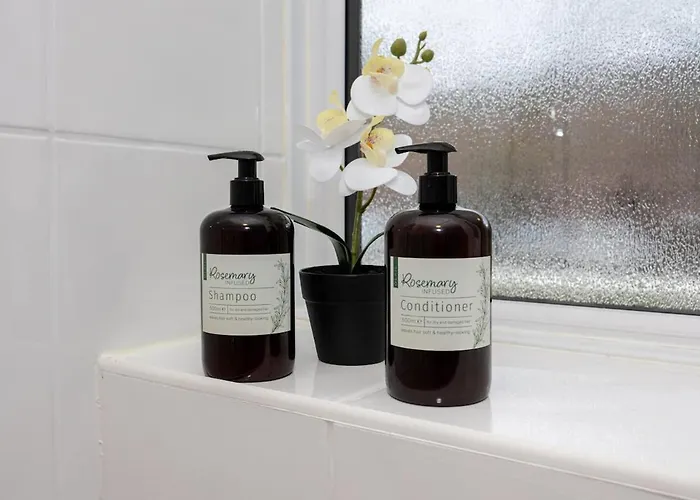 Διαμέρισμα 2 Bed Flat Centre - Sleeps 8 - Free Parking - Contractors & Long Offer - Wi-fi & Netflix - Workspace & Coffee Μάντσεστερ