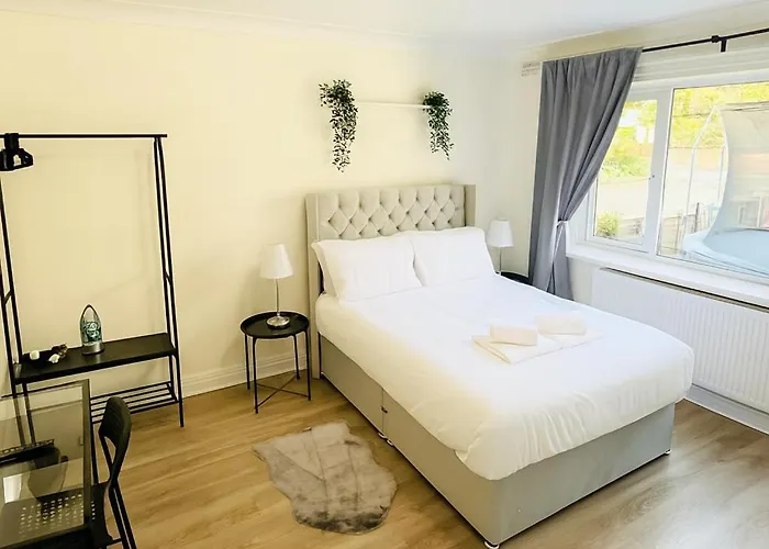 Apartamento Newly Renovated 2-bedroom