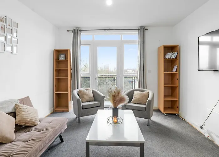 Daire Center Base Spacious With Secure Parking