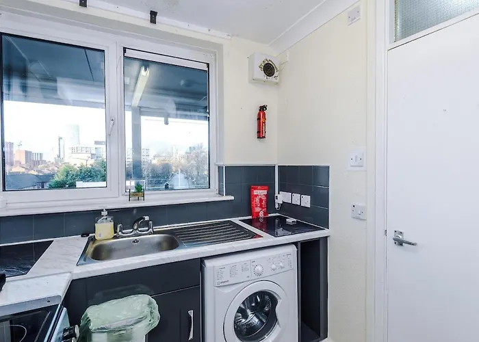 1br By Kammili - Near Centre, Universities & Hospital *