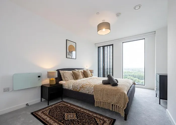 Royal Ebony By Smithstone Apartament