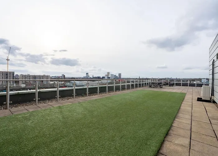 Elegant Modern One Bed Flat With Juliet Balcony Apartman