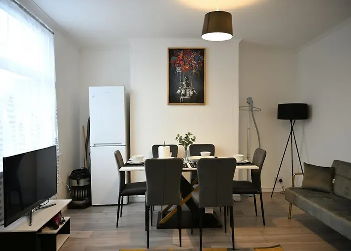 公寓 4bdr Contractor Hub - Sleeps 7 - Free On Street Parking *