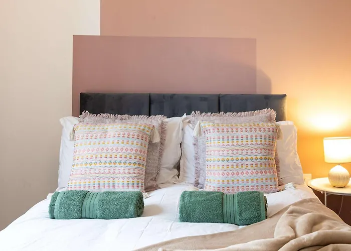 Spacious 2 Bed Near Media And Old Trafford Apartment Manchester