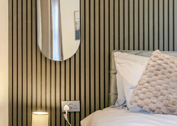 Tallis House, Near Centre, Sleeps 8 By Nmb * Manchester