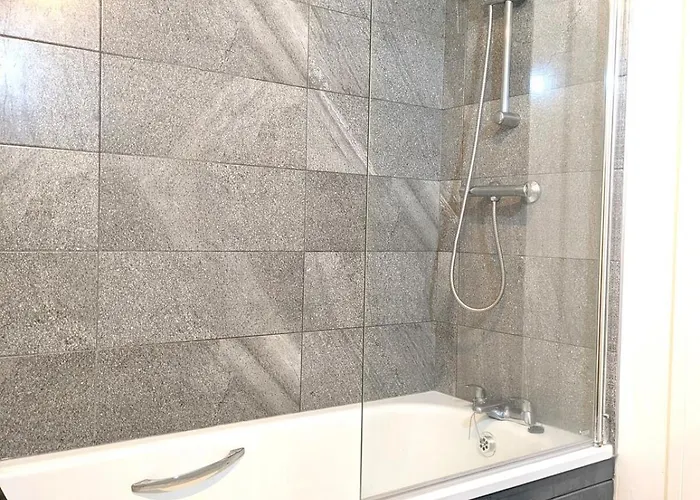 Spacious&modern 2br - Free Parking Mánchester