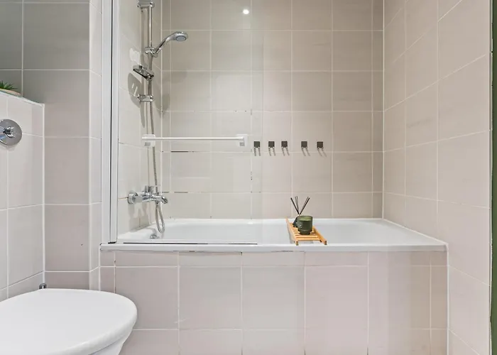 2-bed Apt-sleeps 5-long Stays-oxford St