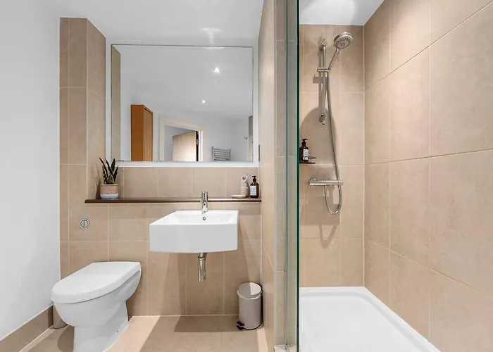 Cityscape Mcr Skyline- 2br, Free Parking, Views Manchester