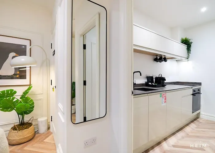 Ember At The Heim 公寓 *