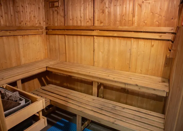 View By Eason Short Lets