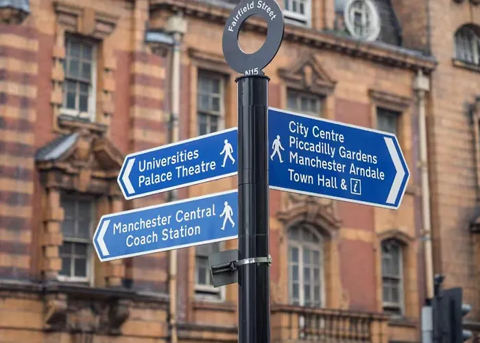 Modern Two-bedroom House Close To Centre Apartment