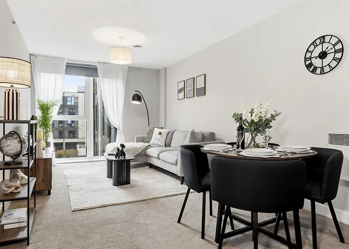 Lux 2bd, Free Parking & Wifi, Near Mcr Center And Media Daire