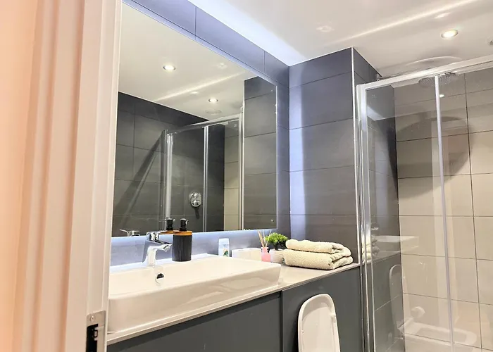 Modern 2br In Piccadilly 아파트 맨체스터