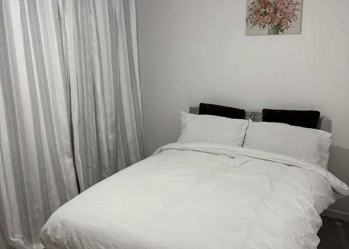 Des House Manchester