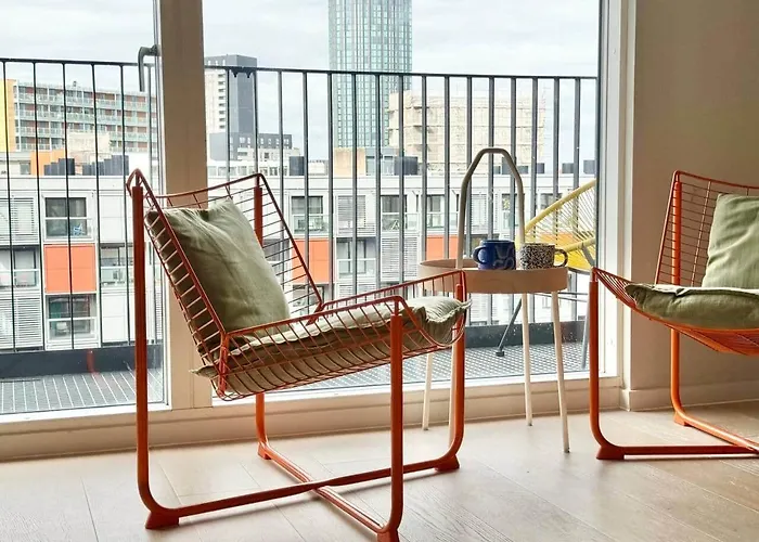 Boutique Centre Apartment, Balcony, Parking 아파트