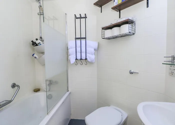 Апартаменты Manchester Apartment