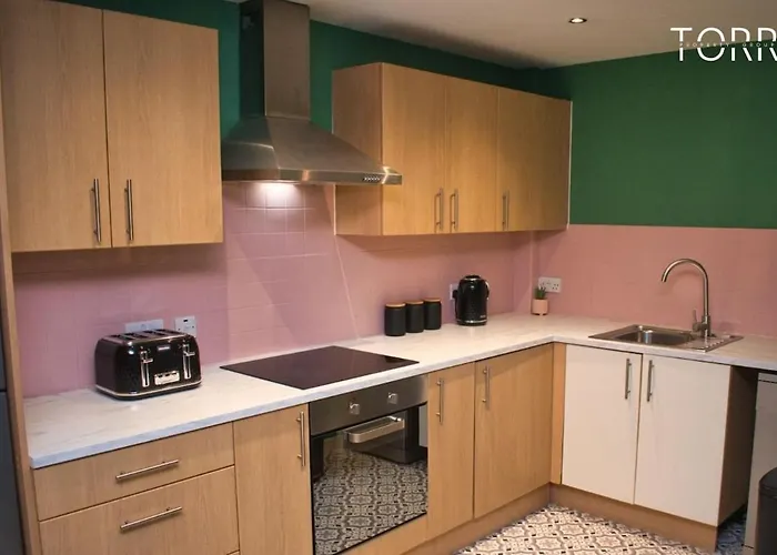 Spacious 2bdr By Torr Group Short Lets & Serviced With Free Underground Allocated Parking Διαμέρισμα Μάντσεστερ