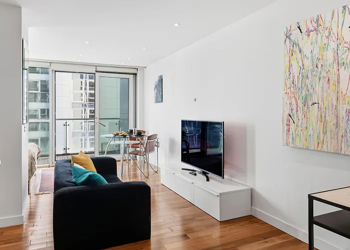 Centre 1b With Free Private Parking & Balcony * 맨체스터