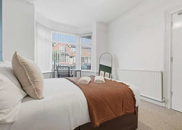 Appartement Spacious 4 Bedroom House With Pacman,darts, Netflix By Vista Short Lets