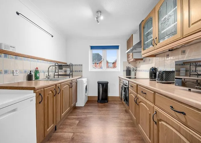 Modern 2 Bed Apartment, Salford Quays, Parking Manchester