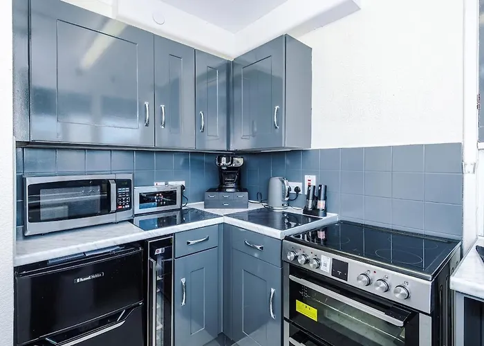 1br By Kammili - Near Centre, Universities & Hospital Manchester