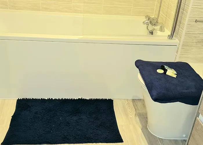 Διαμέρισμα Luxury 2 Bed Apartment, Kingsize Beds, 2 Bathrooms *