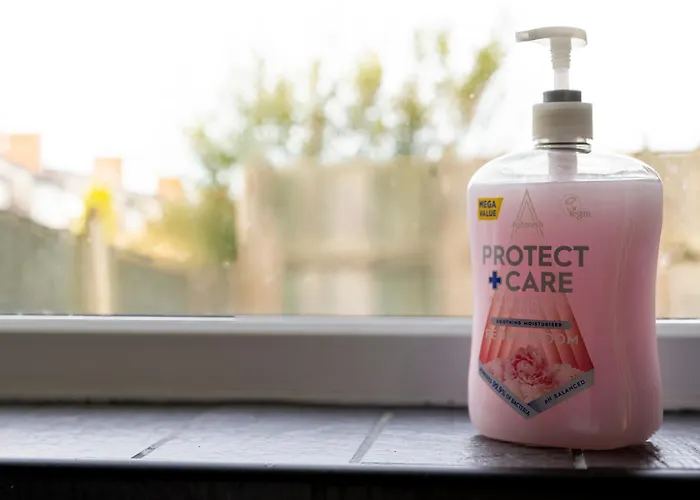 Free Parking, Large House For Contractors & Families, Sleeps 6, 15mins To Centre Appartement *