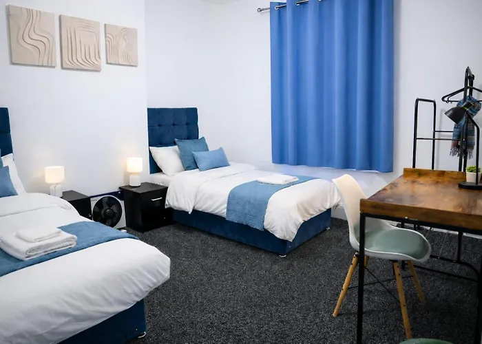 Apartment 4bdr Contractor Hub - Sleeps 7 - Free On Street Parking