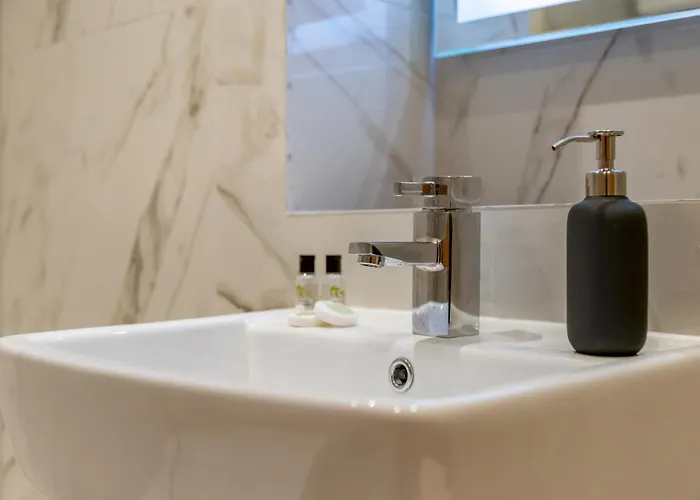 아파트 King Bed Flat In The Heart Of The - Pass The Keys